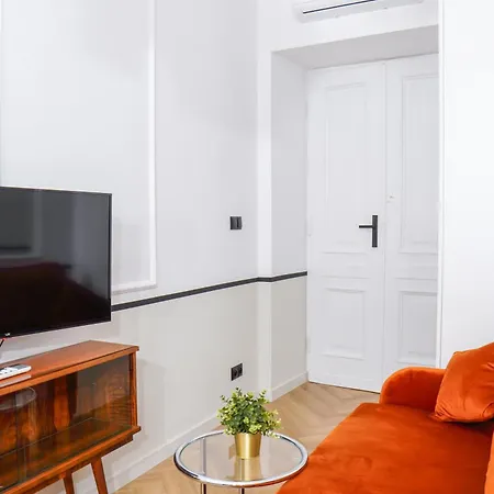 Premier Deluxe - Nowy Swiat * ワルシャワ